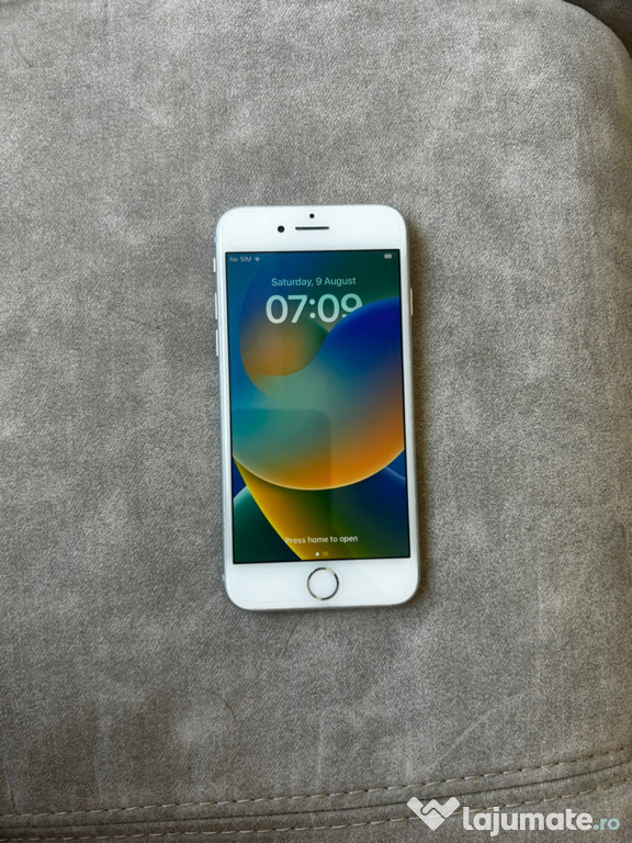 IPhone 8 blocat pe Orange