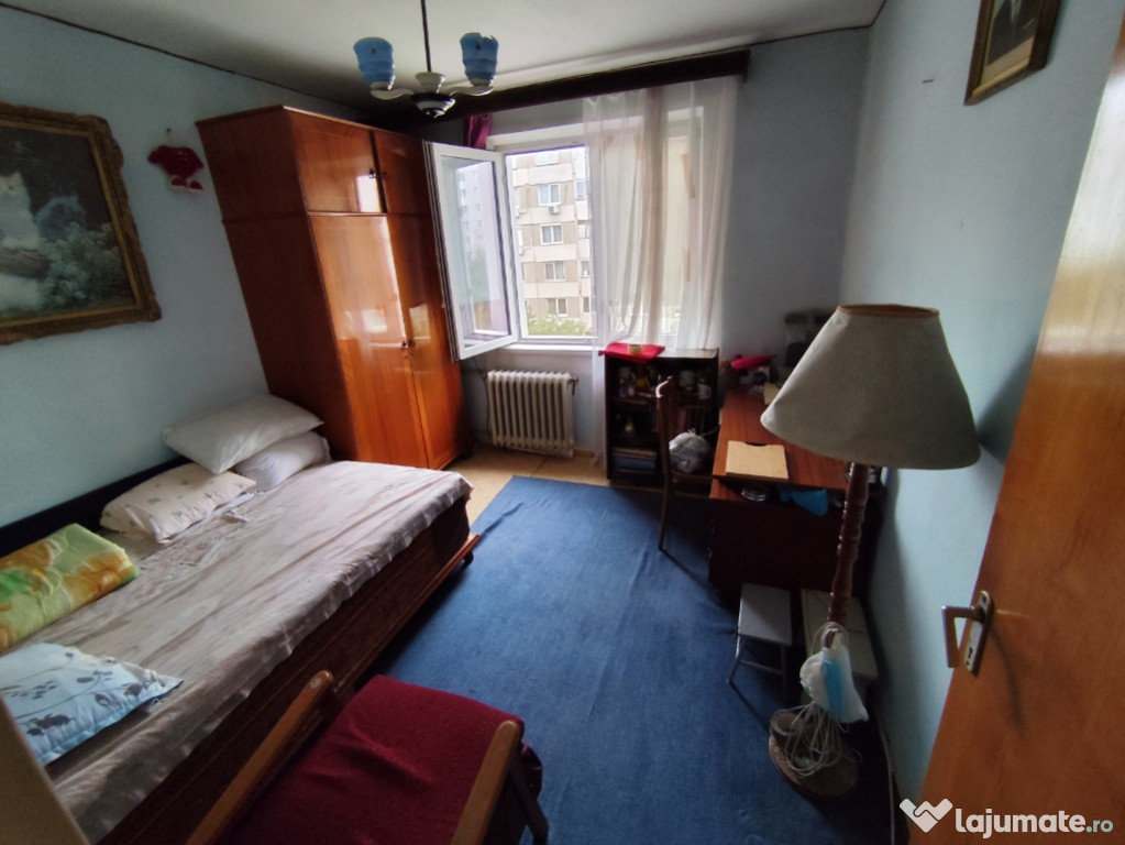 Vând Apartament 3 camere