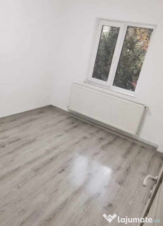Apartament 3 camere, semidecomandat - zona Grivitei