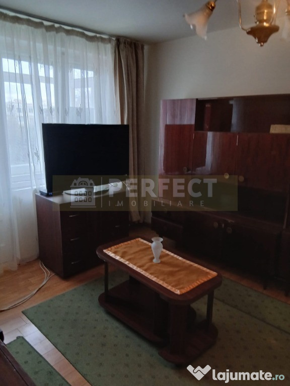 Ap.3 camere semidecomandat str.Cibinului-NORD 63000 euro