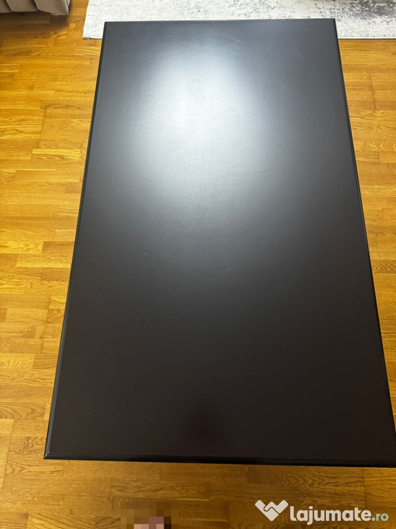 Vând măsuță de cafea din mdf, neagră .