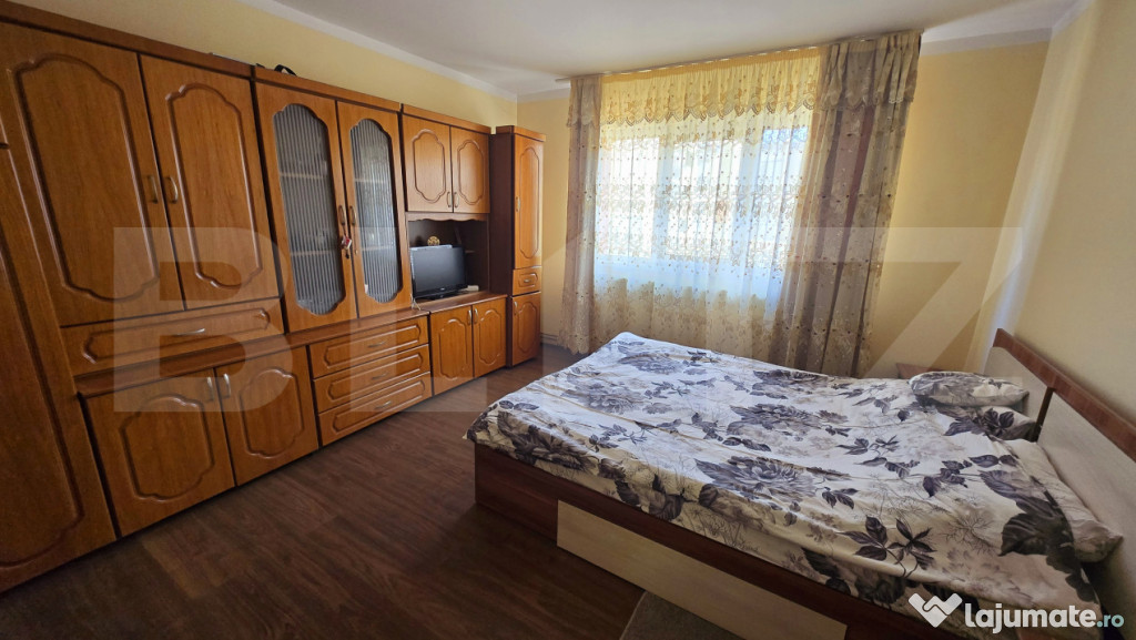 Garsoniera spatioasa,32 mp, Cetate