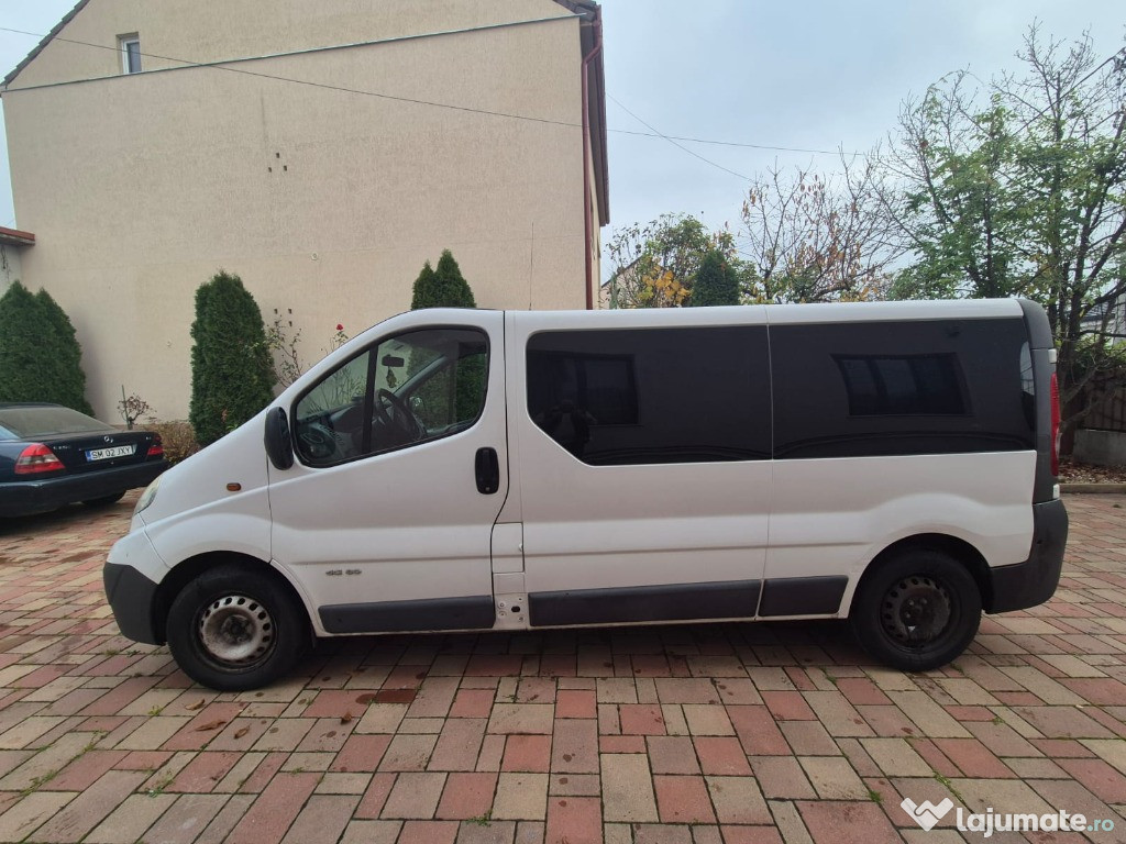 Opel Vivaro L2 (varianta lungă) – 8+1 locuri – 2011 – Motor 2.0 CDTI