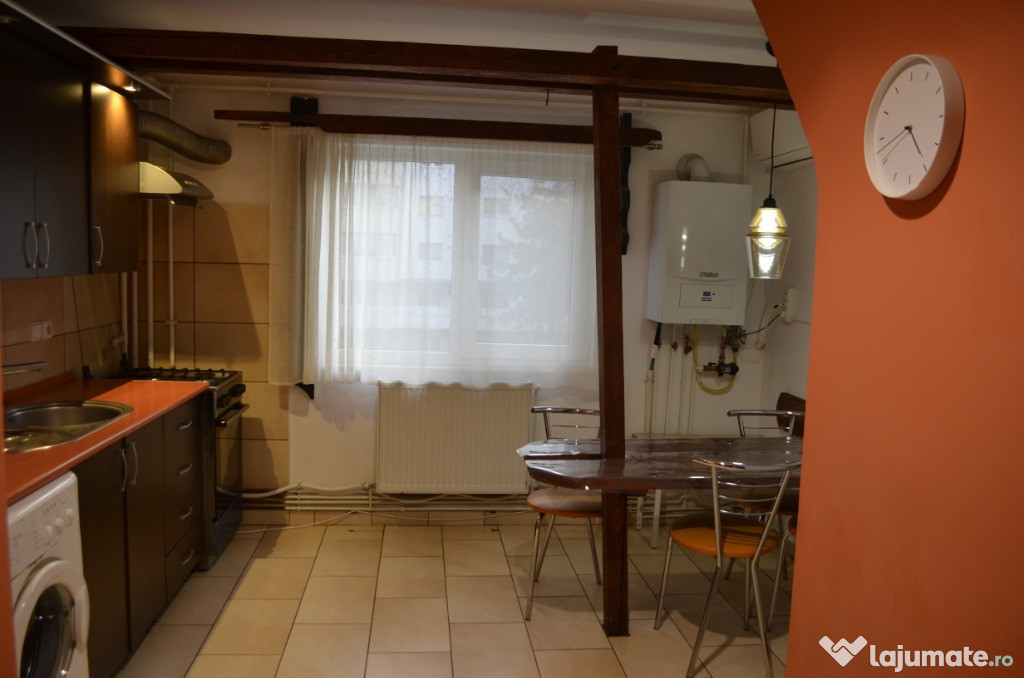 P.f. inchiriez apartament 2 camere