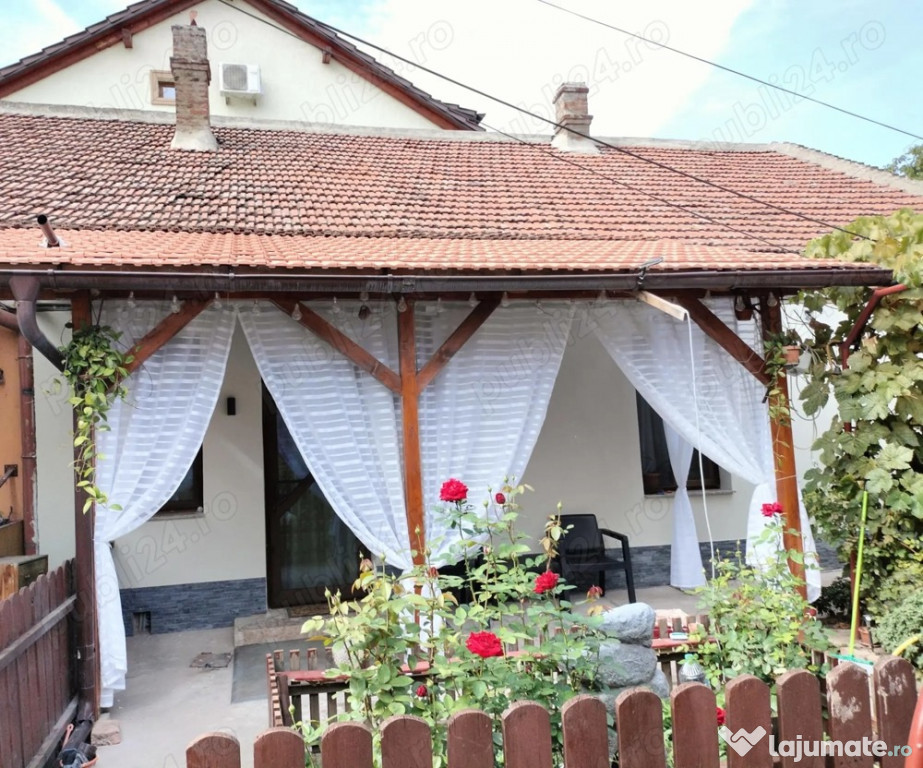 Proprietar apartament cu 3 camere la curte comună Mehala