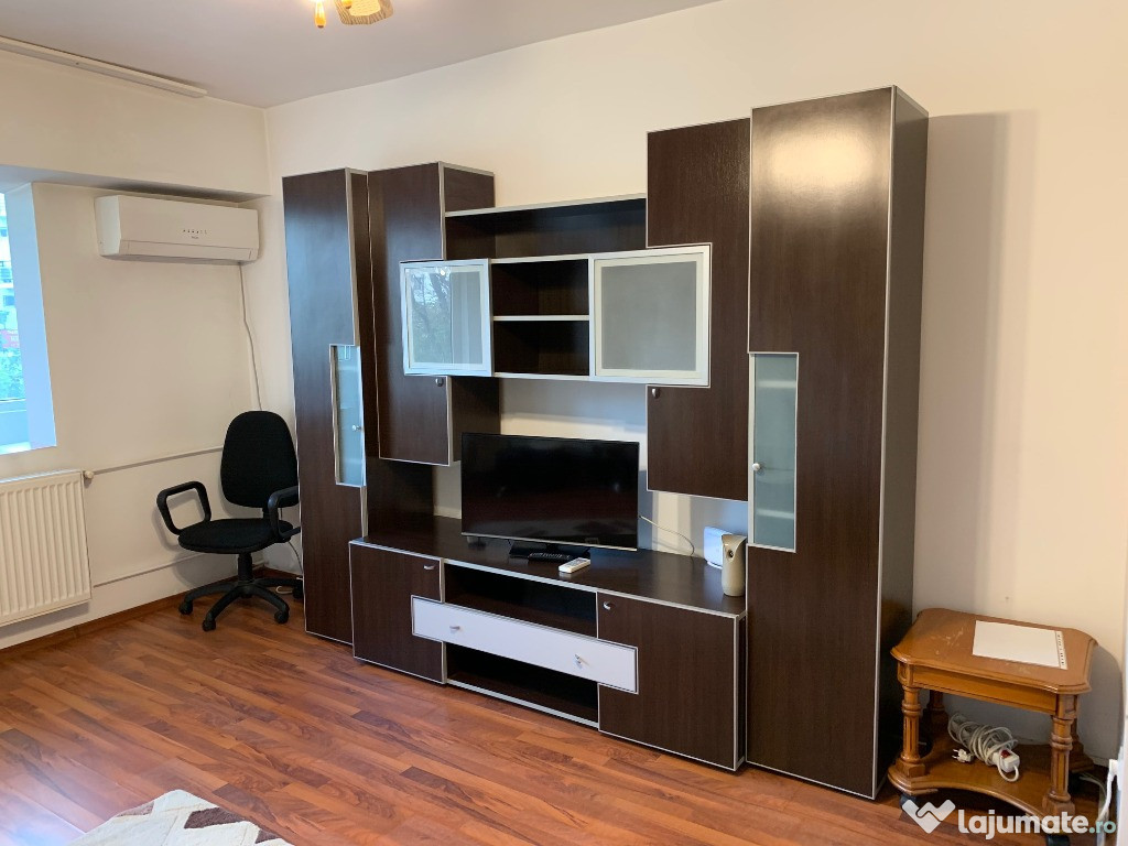 Inchiriez Garsoniera Vitan Mall