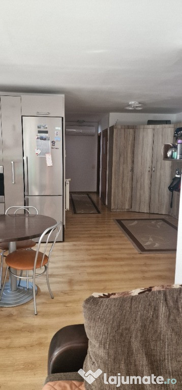 Apartament 3 camere decomandate 2008, 76mp utilat și mobilat