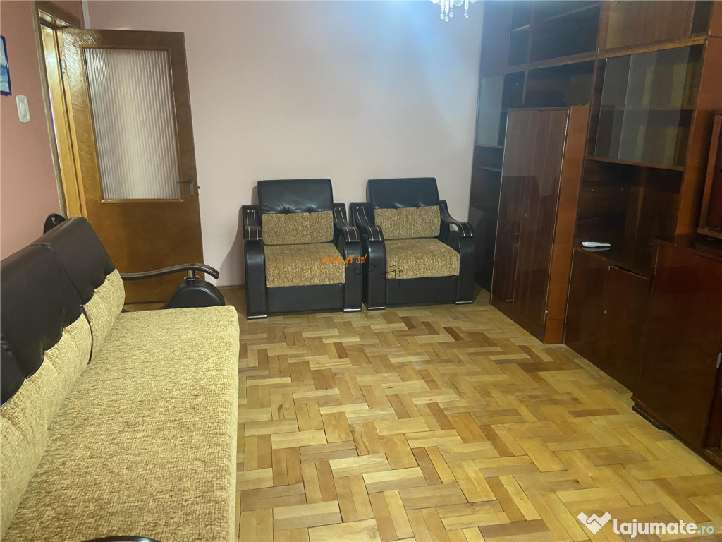 Apartament 3 camere , zona Inspectoratul Scolar , et 2/3 , d