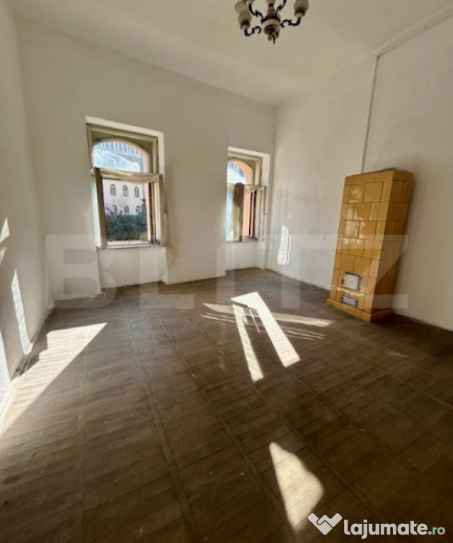 Apartament 3 camere, 100 mp, clădire istorică zonă centr