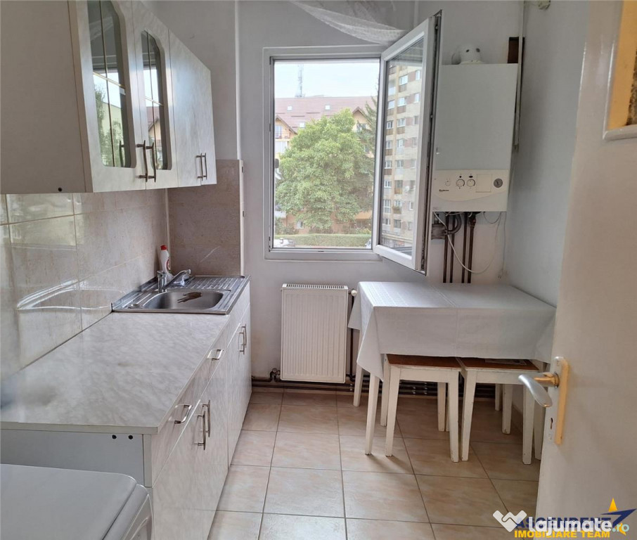 Apartament doua camere, zona Garii, Brasov