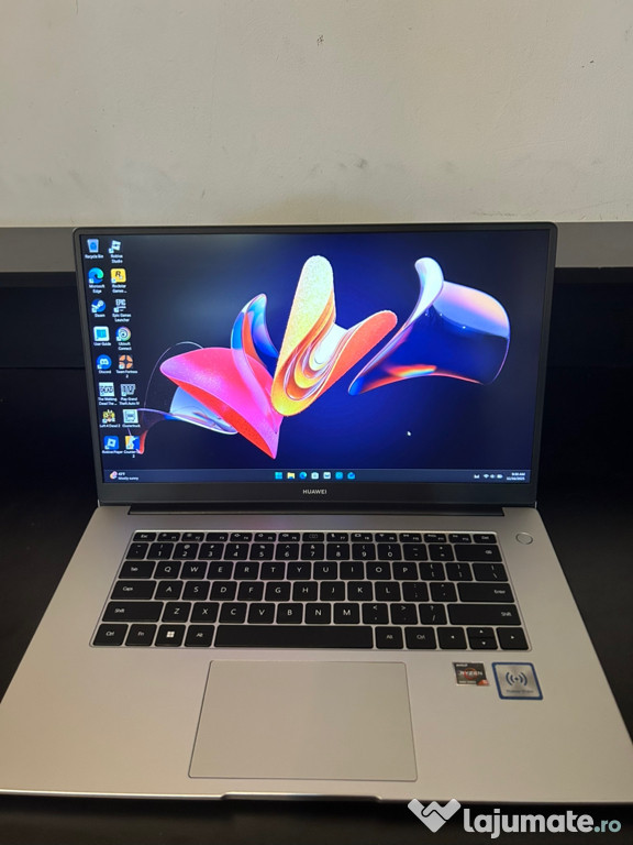 Vând laptop HUAWEI Matebook D15