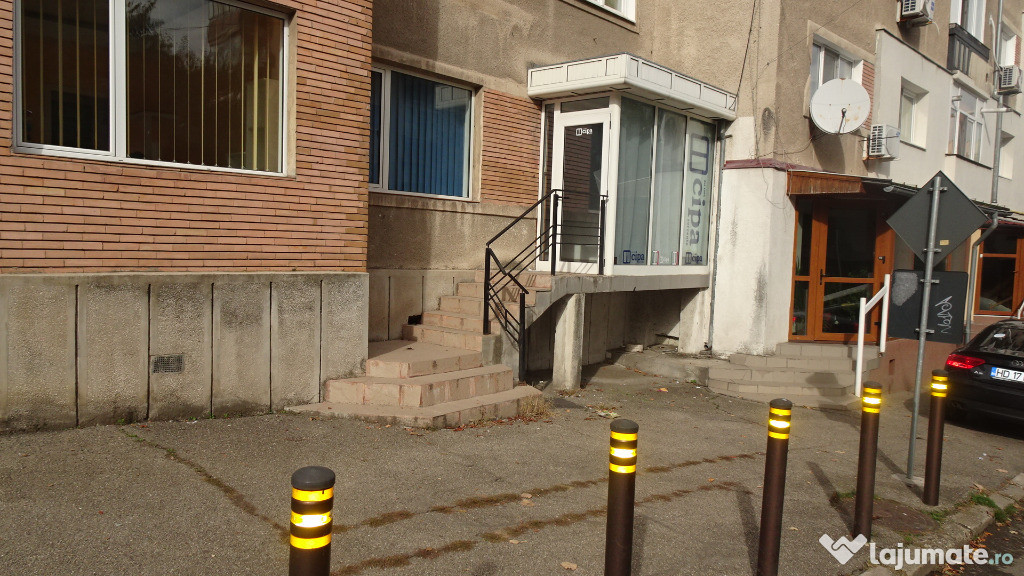 Vand spatiu comercial in Deva, zona ultracentrala ( I. Creanga), 70 mp
