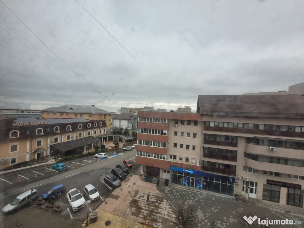 Apartament 3 camere , ultracentral, Calea Eroilor