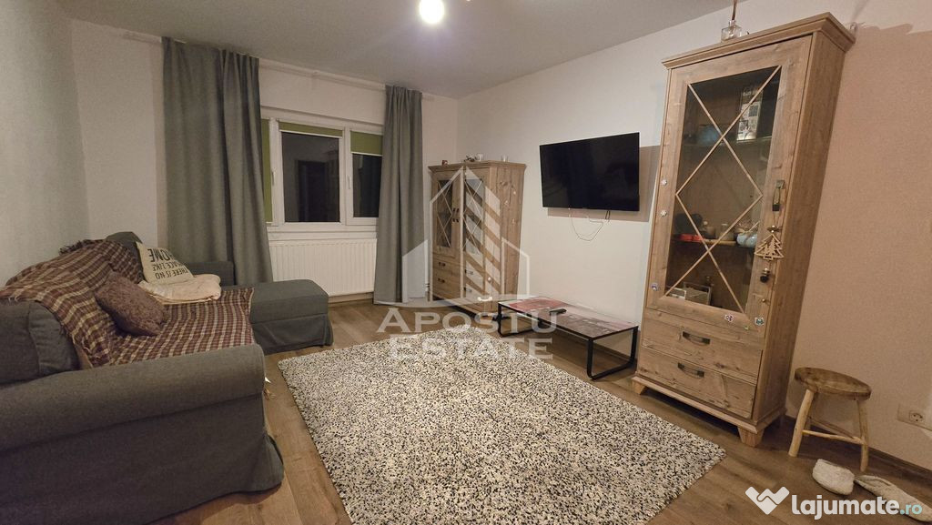 Apartament 3 camere, decomandat, etaj 2, centrala, zona T...