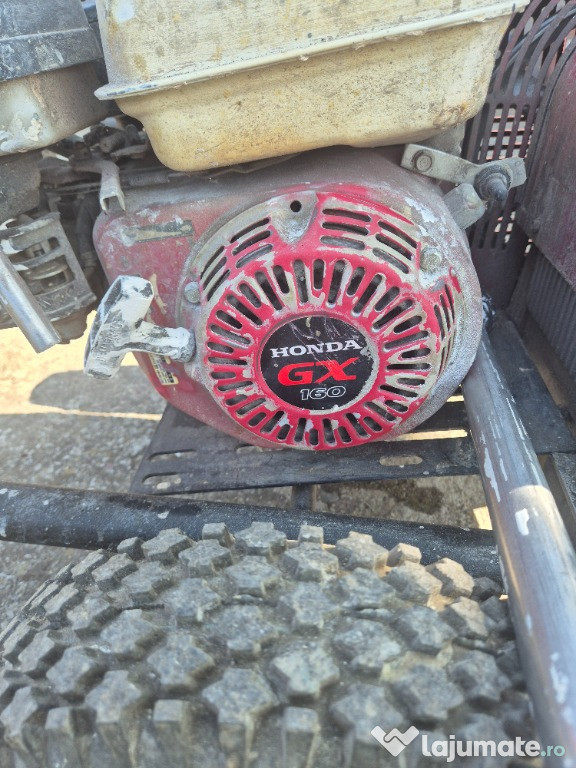 Vînd pompa zugravit + gletuit