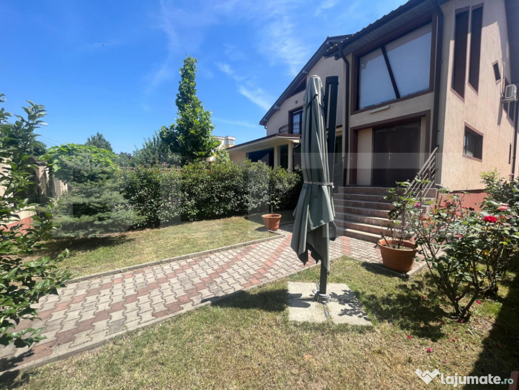 Apartament 151 mp utili, curte individuala, zona Lapus Arges