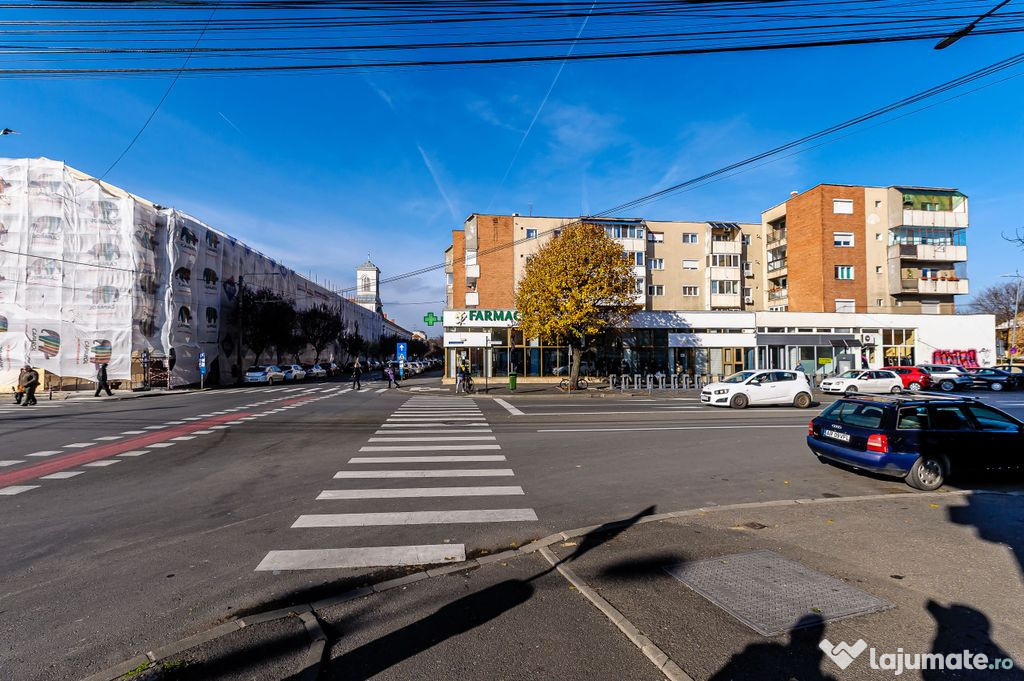 Apartament 2 Camere, Etajul 1, Piața Mihai Viteazul, Arad