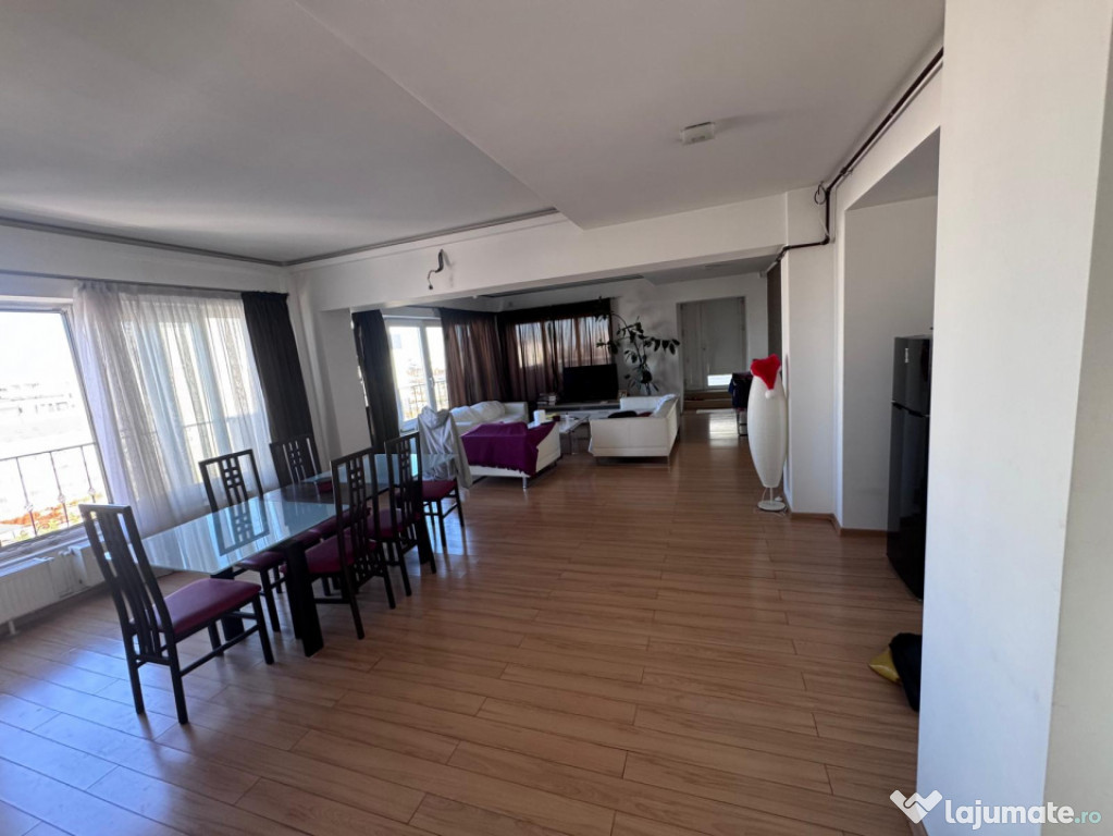 Apartament 3 camere de vanzare situat in zona Tomis Nord-Cam