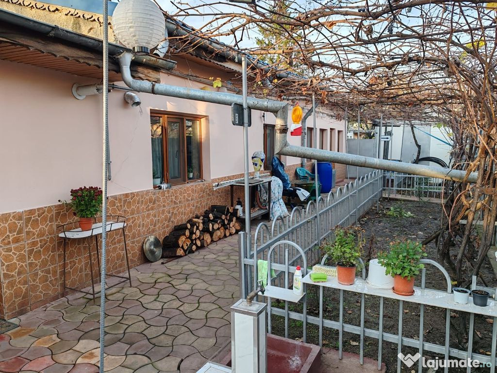 CASA IN POPESTI LEORDENI, RENOVATA, CURTE, MOBILAT-UTILATA