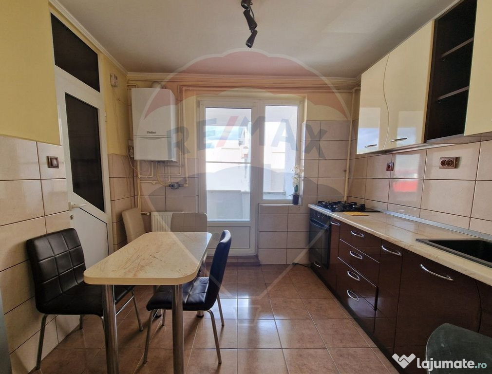 Apartament cu 4 camere de închiriat - Aleea Dobrogei