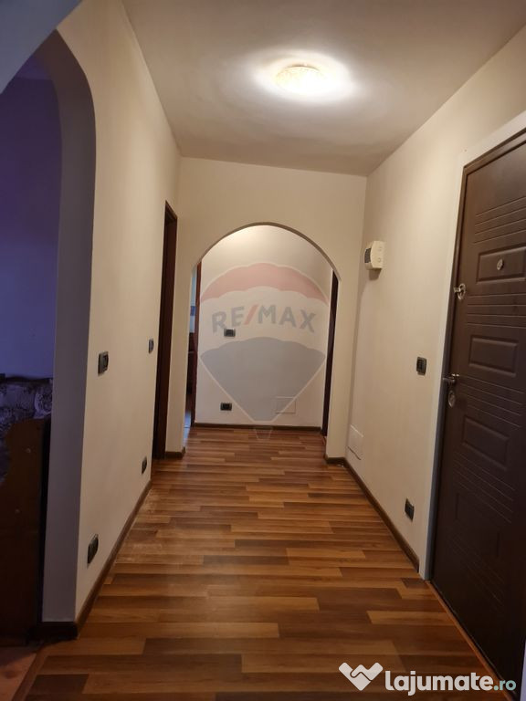 Apartament cu 4 camere de închiriat langa spitalul judetean