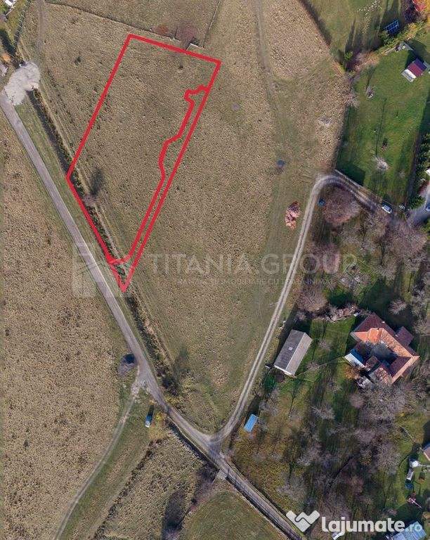 Teren intravilan parcelabil, priveliște spre munți, Soh...