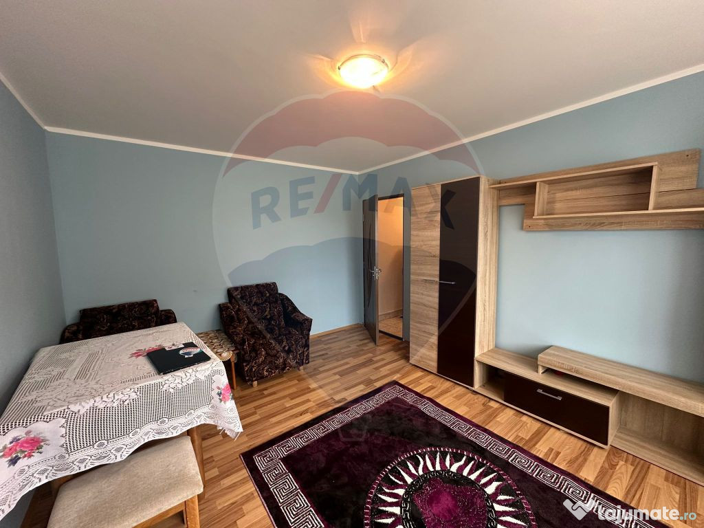 DE INCHIRIAT -apartament cu 2 camere în zona Hotvon
