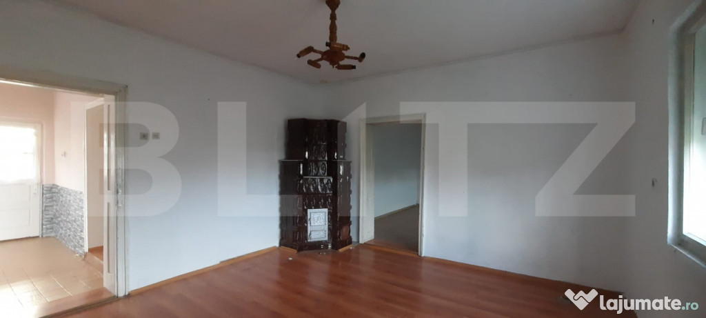 Casa de vanzare, 83 mp, teren 3000 mp, sat Paulian