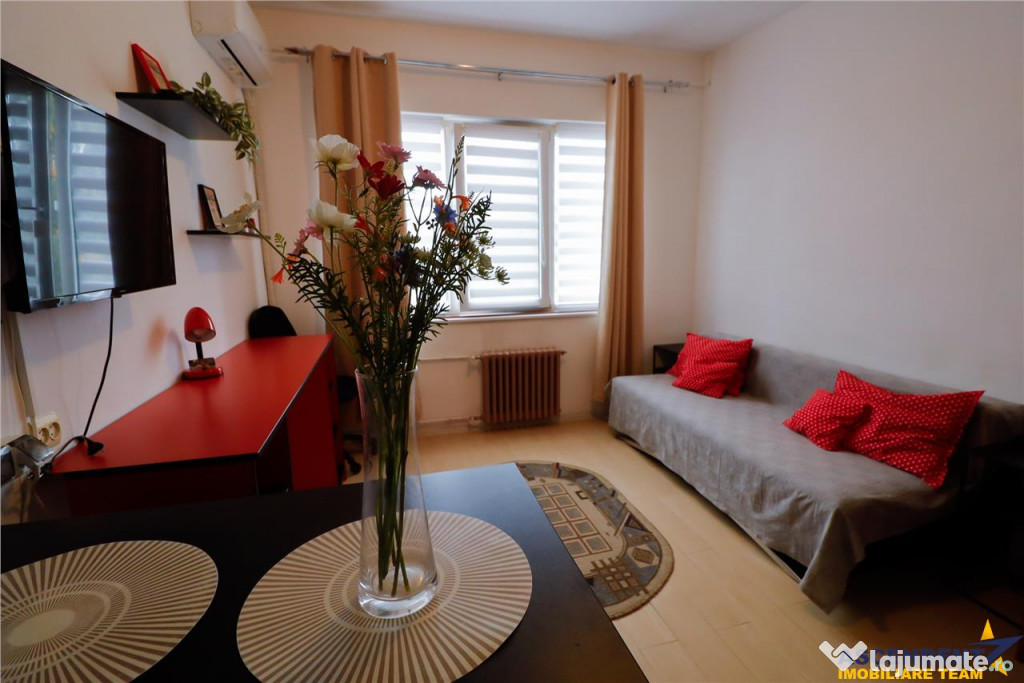 Tur 3D! Mica rezidenta,luminoasa,mobilata, accesorizata,loc