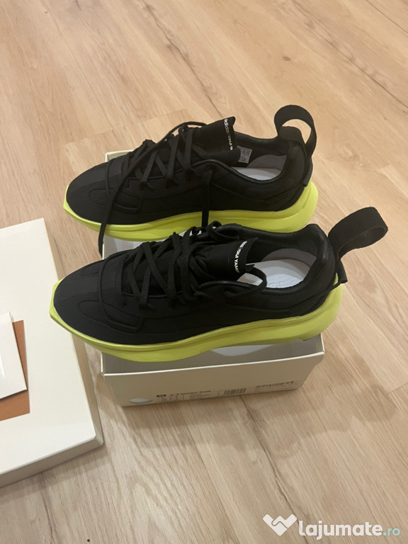 Adidasi Y-3 Shiku Run sneakers