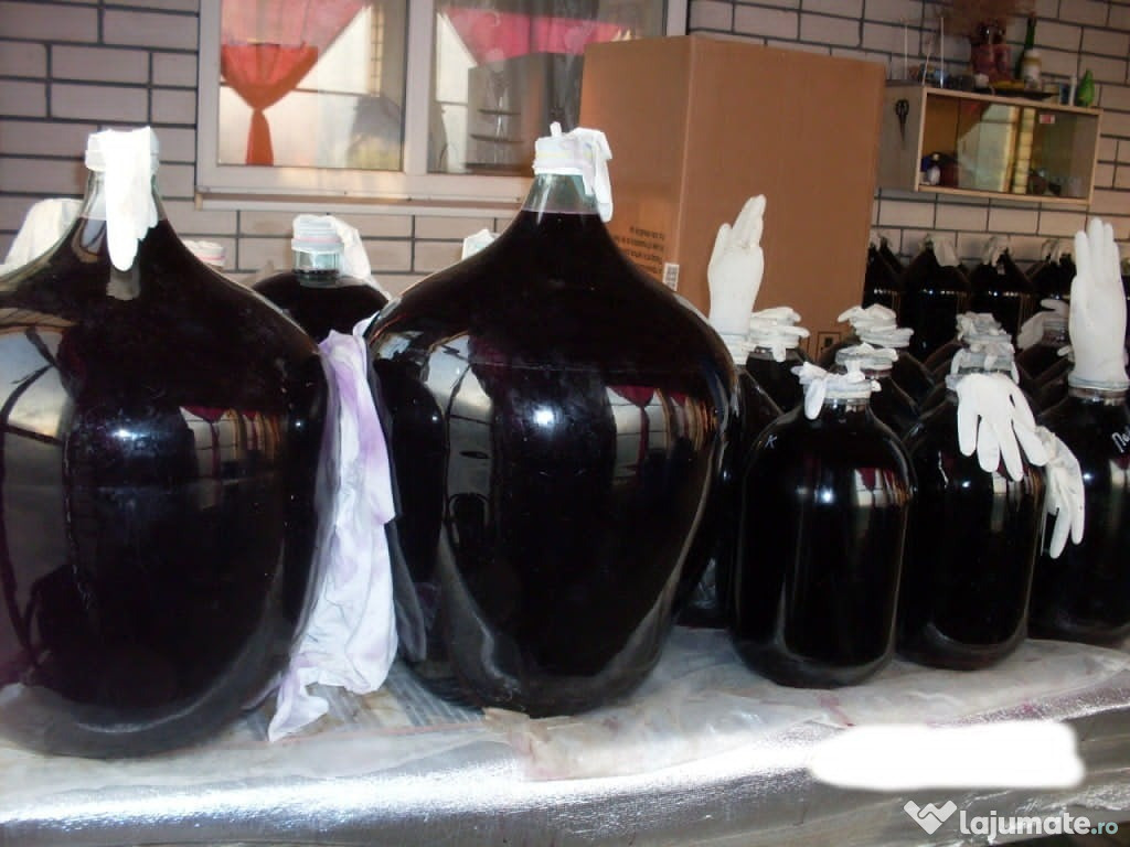 Vinuri naturale,rosii,albe,roze , demiseci ,demidulci, dulci , cu livr