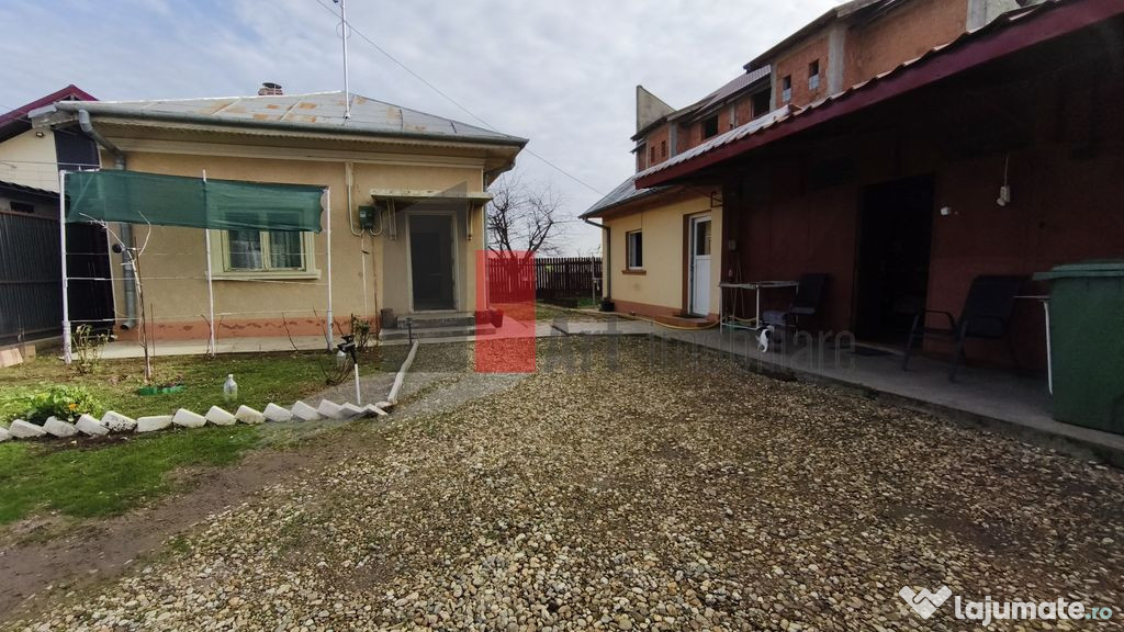 Casa curte cu teren 1600 mp Manolache