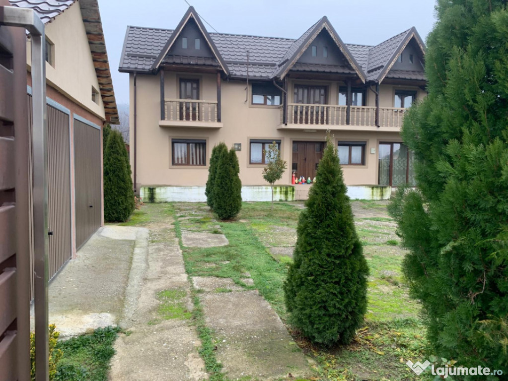 Casa P+1 com. Bobicesti , teren 4500mp.