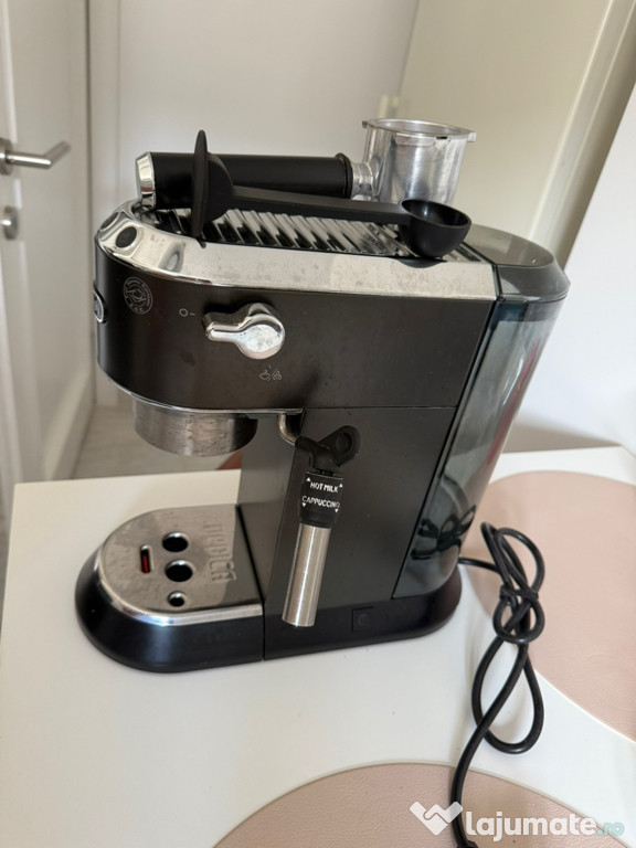 Espressor DELONGHI EC685 15 bar, sistem Cappuccino