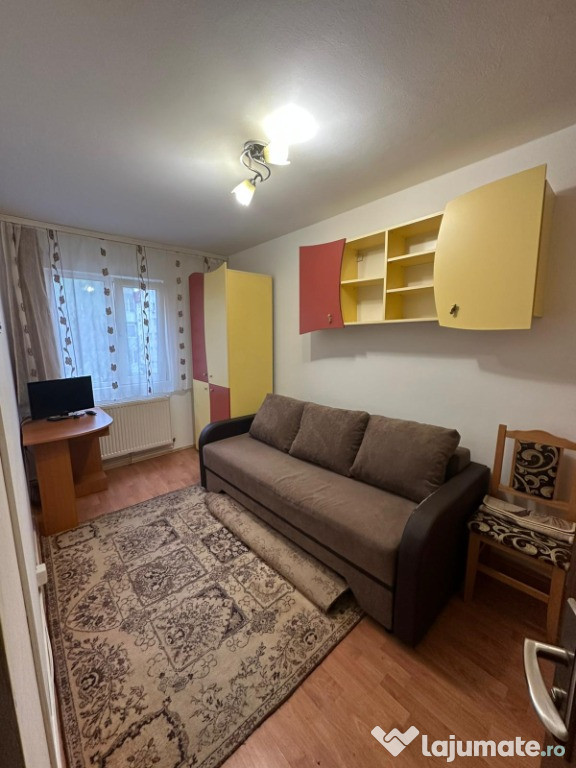 Închiriez garsonieră