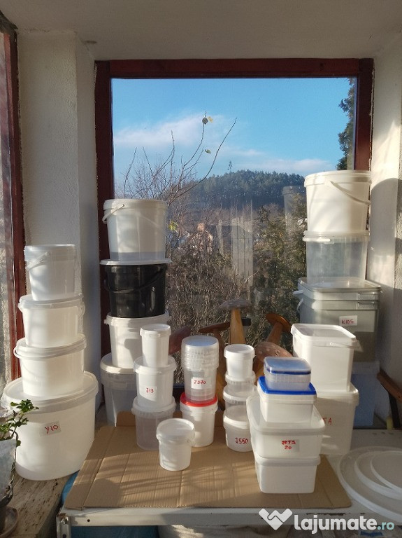 Galeti,cutii si caserole din plastic
