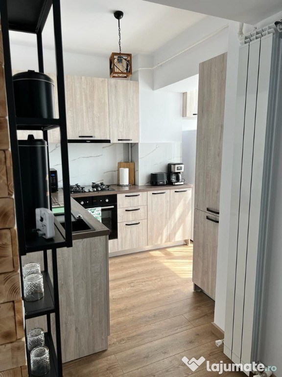 Vand studio mobilat si utilat 40 mp