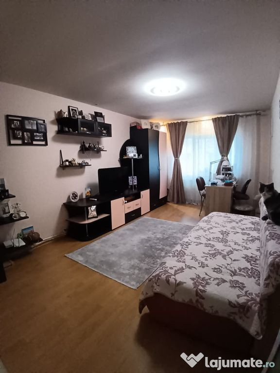 Apartament 2 camere decomandat-zona KM5
