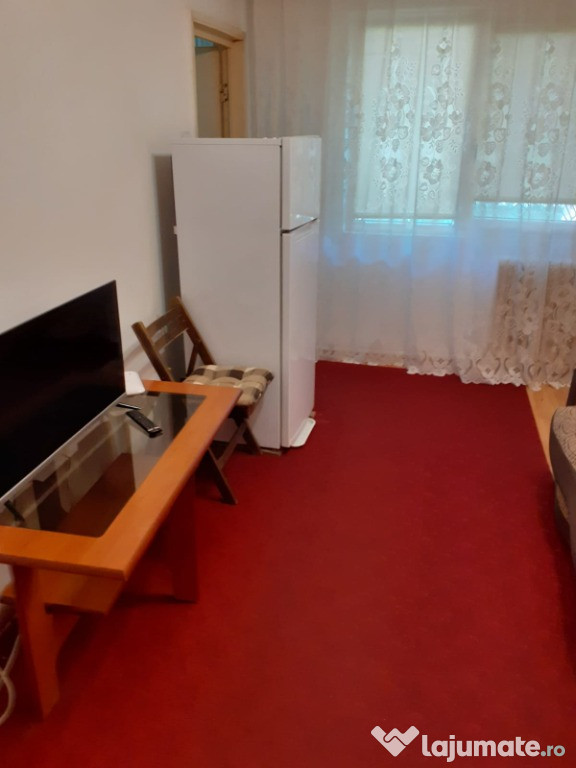 Proprietar, închiriez garsonieră mobilată si utilată