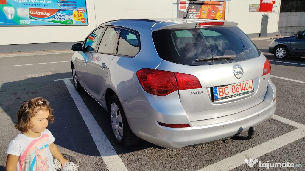 Opel Astra J 2012