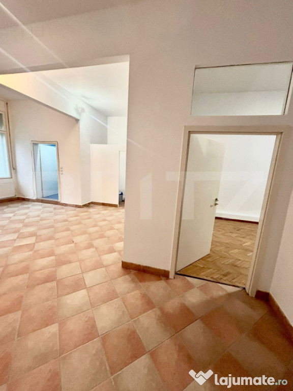 Apartament de patrimoniu spre închiriere – 5 camere, 125