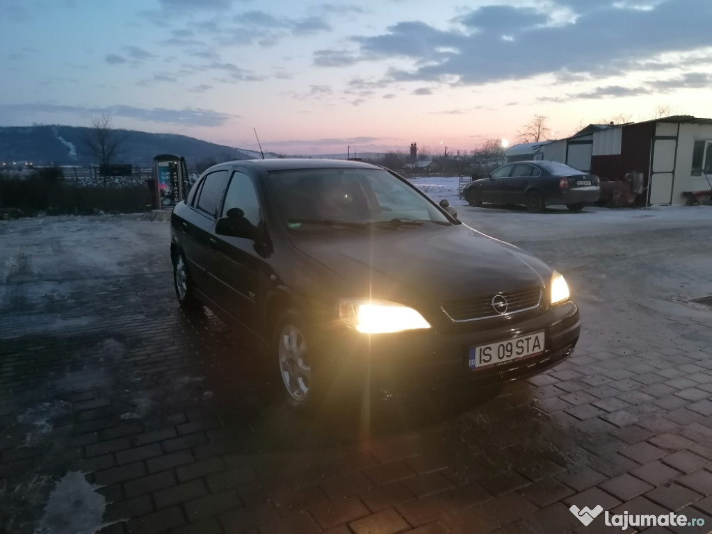 Opel astra g Mașina
