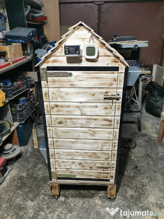 Afumatoare electrica cu convecție