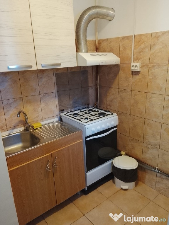 Garsoniera de inchiriat