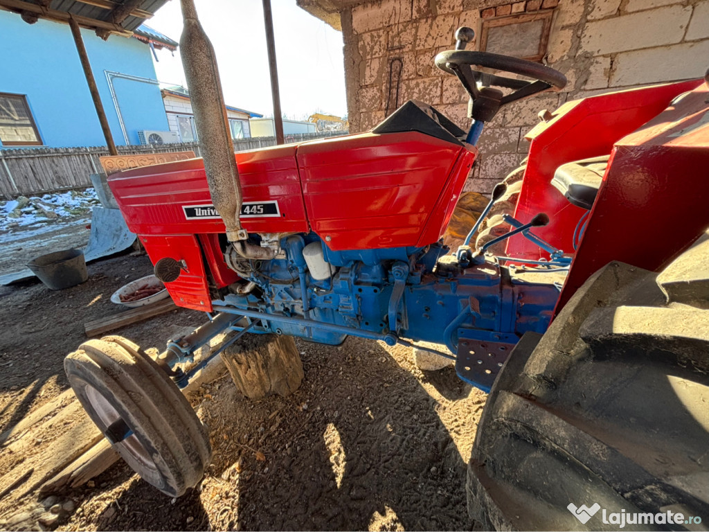 Tractor Universal 445 reconditionat