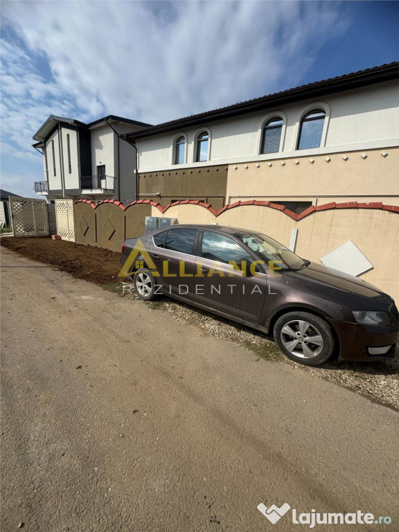 VILA COMPLET MOBILATA STRADA ASFALTATA 5 CAMERE
