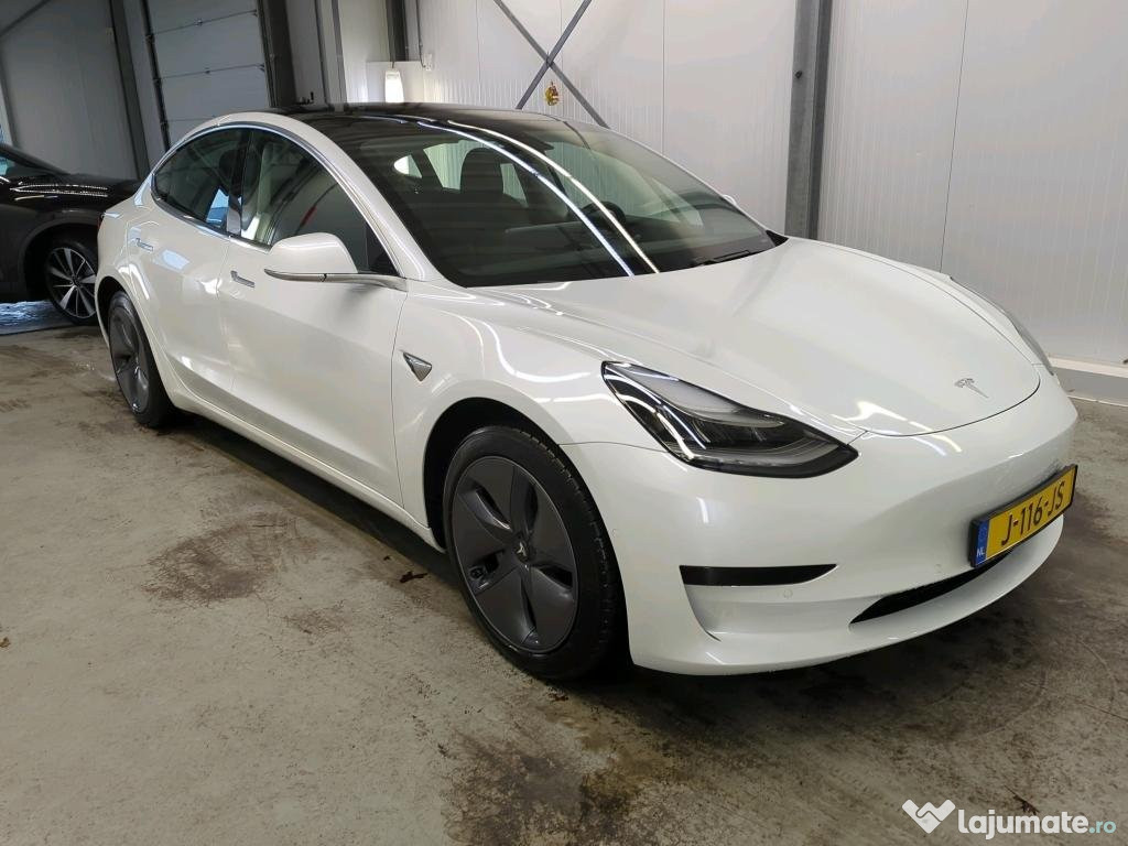 Tesla Model 3 / An 2020 / Numai 25.000km / Ca noua!