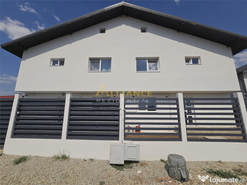 Duplex cu perete dublu- 4 camere - 2 bai - apa curenta - po