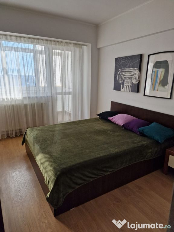 Apartamnet 3 camere 74 mp 1981/ DECOMANDAT / VICTORIEI