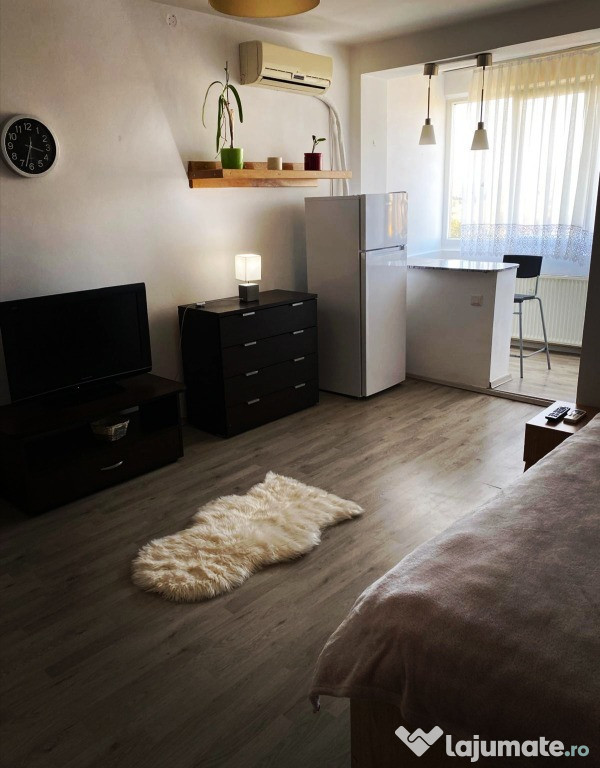 Proprietar garsoniera Aparatorii Patriei-Berceni. confort 1